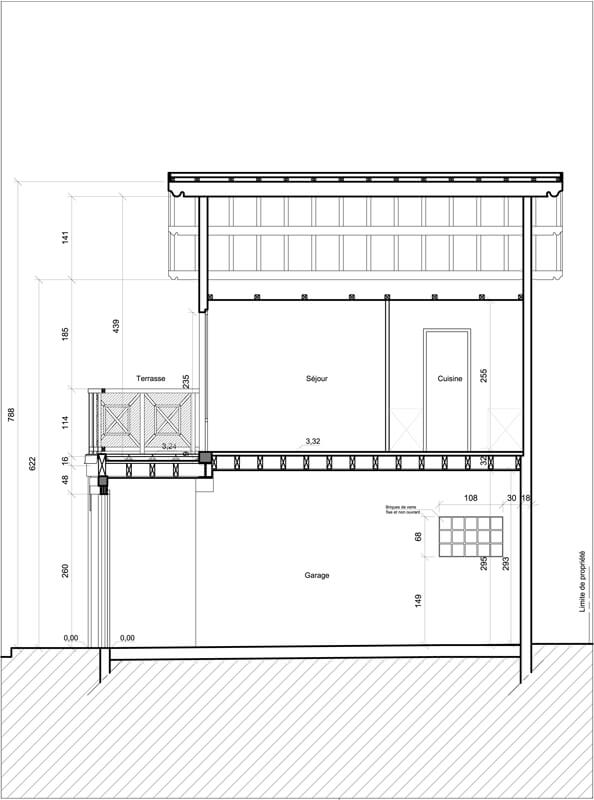 <span  class="uc_style_uc_tiles_grid_image_elementor_uc_items_attribute_title" style="color:#ffffff;">Maison Arcachon, coupe</span>
